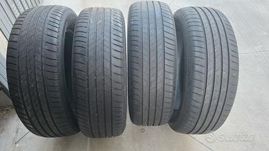 gomme 215/55 r17
