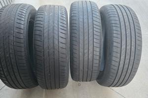 gomme 215/55 r17