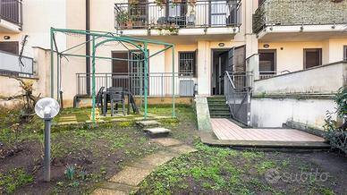 Appartamento di 150 m² con 3 locali e box auto a M