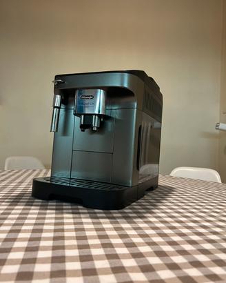 De’Longhi Magnifica Evo macchina caffè automatica