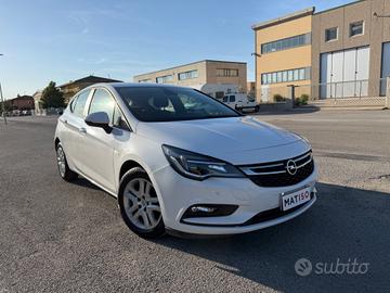 Opel Astra 1.6 CDTi 136CV