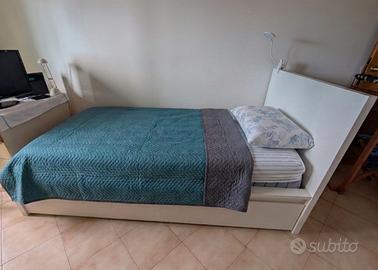 letto Ikea con 2 cassetti doghe con materasso  