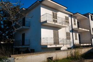 Viletta 2 piani e 2 appartamenti frazionabili