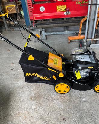 Rasaerba sempvente motore132 benzina