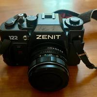 Macchina fotografica vintage Zenith 122