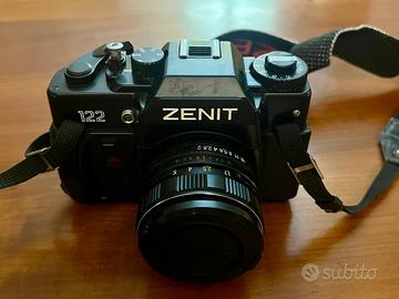 Macchina fotografica vintage Zenith 122