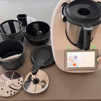 Bimby Vorwerk TM6 come nuovo +Kit accessori