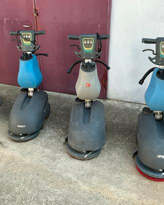 Lavasciuga pavimenti pronte uso DISPONIBILI