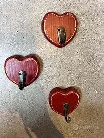 Set 3 appendiabiti a cuore in legno