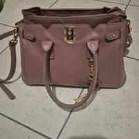 Borsa Carpisa Malva con tracolla e charm