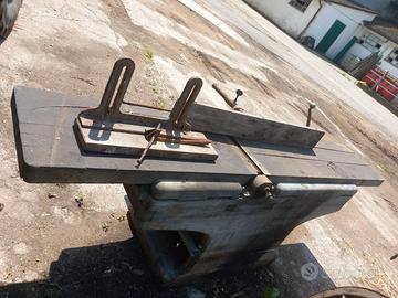 piallatrice antica da esporre museo o vetrina