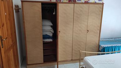 armadio con cassettiera