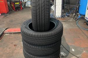 Gomme nuove 215 60 17