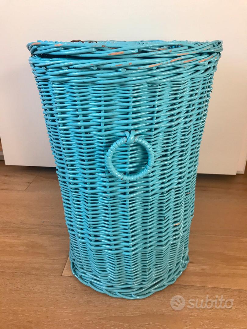 Grande cesta portaoggetti azzurra in vimini, usata - Arredamento e  Casalinghi In vendita a Prato