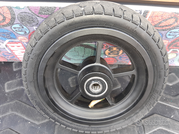 Monopattino 2 gomme con cerchio 8" 200x50