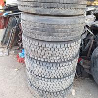 Pneumatici Bridgestone - Michelin