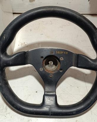 volante sparco a fondo piatto 