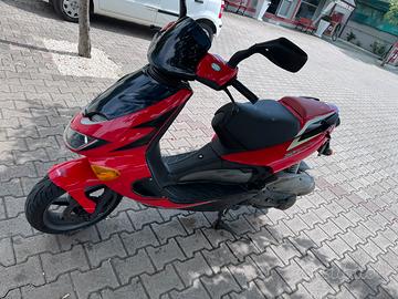 Aprilia sr 150