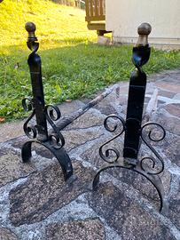 Coppia di alari per camino