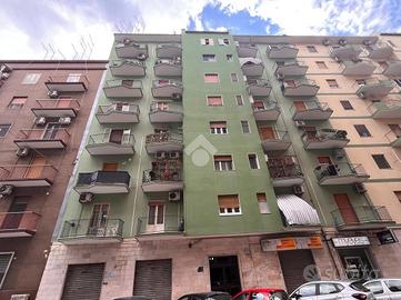2 LOCALI A TARANTO