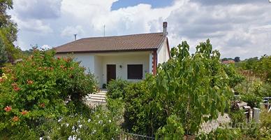 Villetta con giardino Pago Veiano (BN)