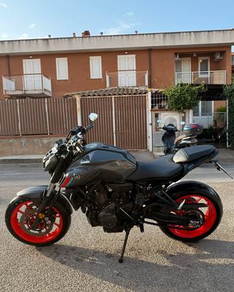 Yamaha mt-07