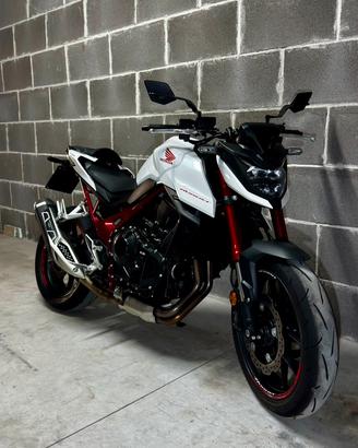 HONDA Hornet CB750 con Quickshifter