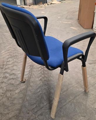 Poltroncina / Sedia fissa con braccioli