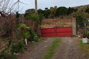 terreno con casa e gebbia