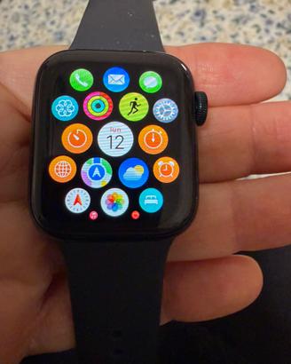 Apple Watch SE GPS, Cassa 40 mm