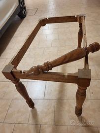 Tavolo da cucina da riparare