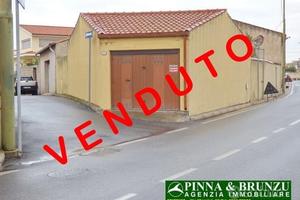 NURACHI - Autorimessa / Garage con Cortile
