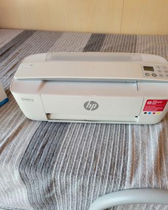 Stampante multifunzione colori HP DeskJet 3750