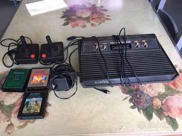 Console Atari 2600 con 2 Joystick e 3 Giochi