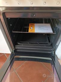 Cucina con forno Rex e frigorifero whirlpool