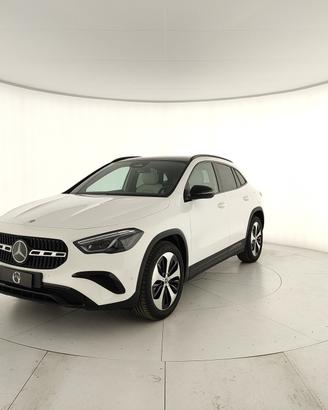 MERCEDES-BENZ GLA 200 d