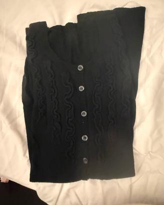 Maglia nera aperta davanti