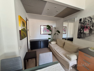 Cagliari via Messina Bivano arredato