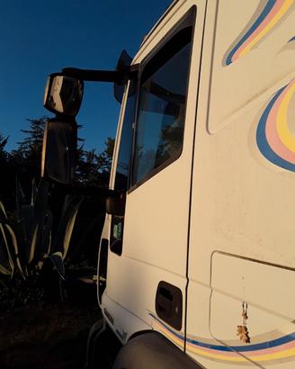 Autocarro frigo