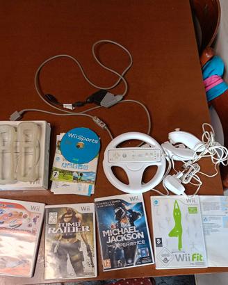 Vando gadget per Wii più 5 giochi