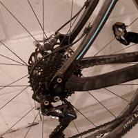 bicicleta MTB carbonio uomo 