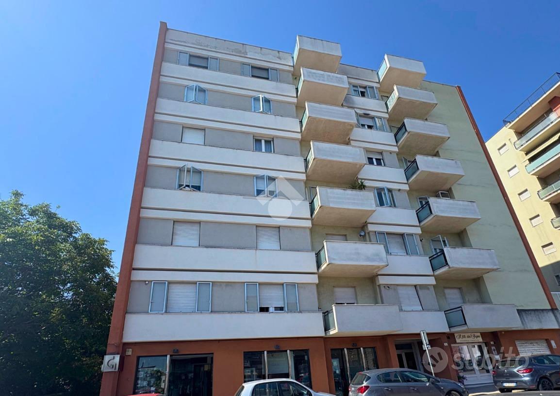 4 LOCALI A ANCONA