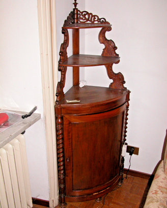 Angoliera in legno - antiquariato