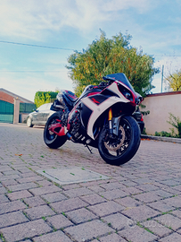Yamaha R1 bigbang