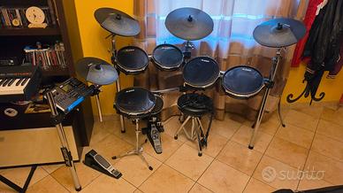 Batteria elettronica Alesis DM-10 con pedale cassa