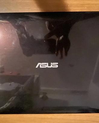 Notebook Asus f556u i5 6a gen / 4 gb ram