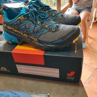 LA SPORTIVA AKYRA NUOVE MIS 42 TRAIL RUNNING