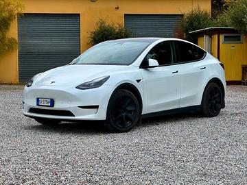 Tesla Model Y RWD Nuova