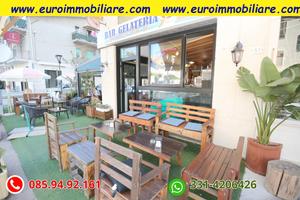 Attività storica bar e gelateria in centro