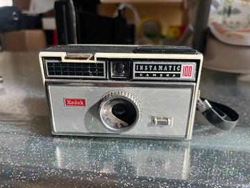 Macchina fotografica Kodak Instamatic 100